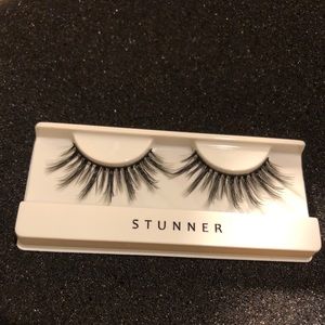 B3G1 Free! 1 Pair of Lashes